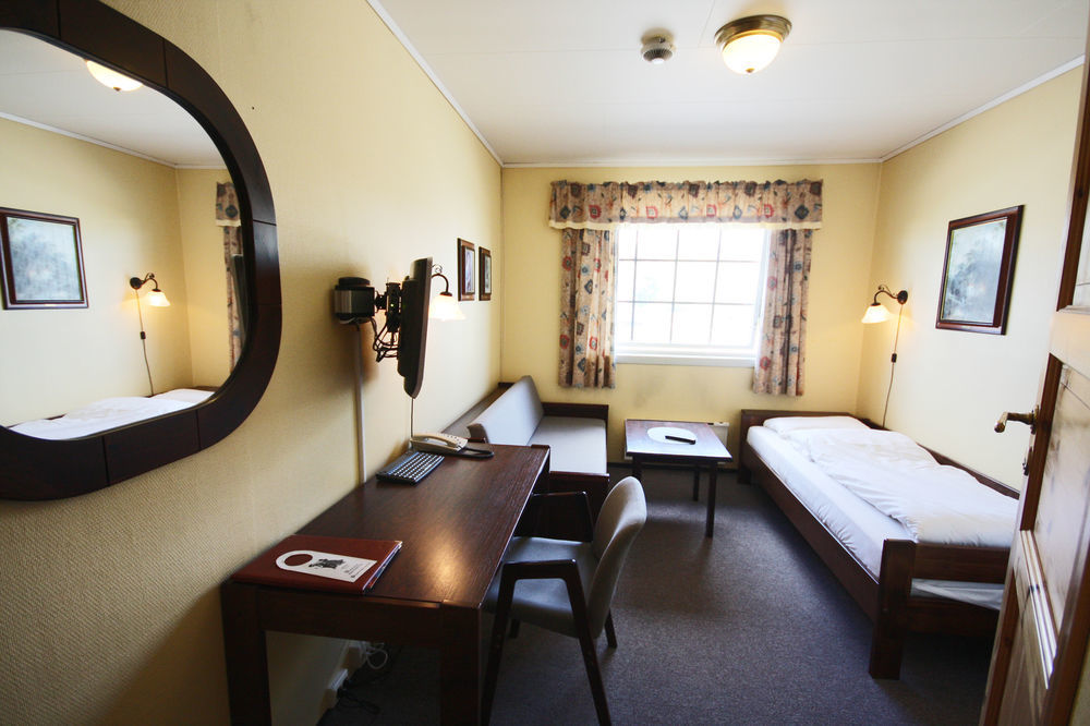 Almaas As Hotell 3*