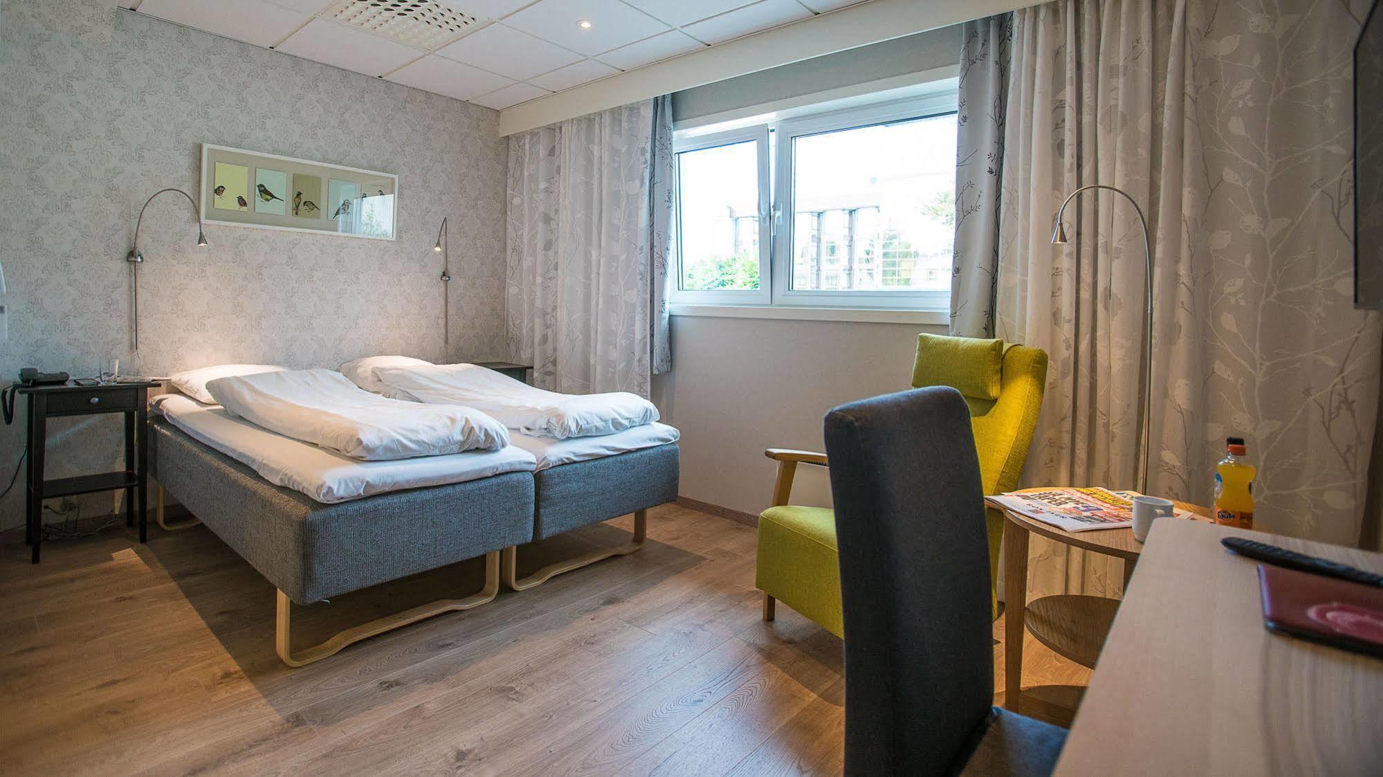 Almaas As Hotell 3*